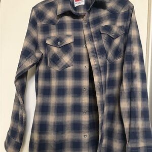 Wrangler Men's Navy and Beige Plaid Shirt